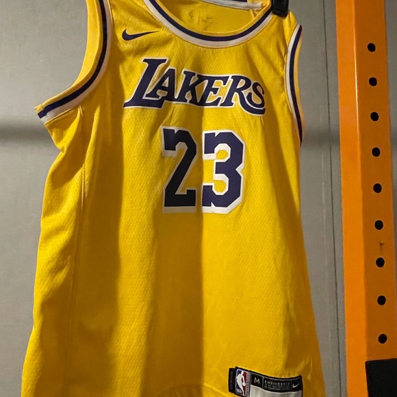 Lakers LeBron James Jersey - Picture 4 of 4